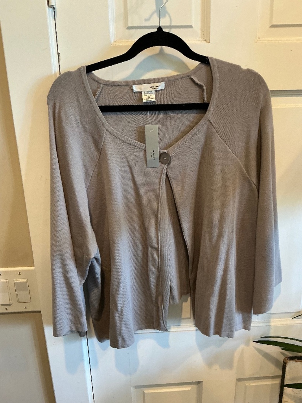 WD NY cropped sweater brand new with tags!